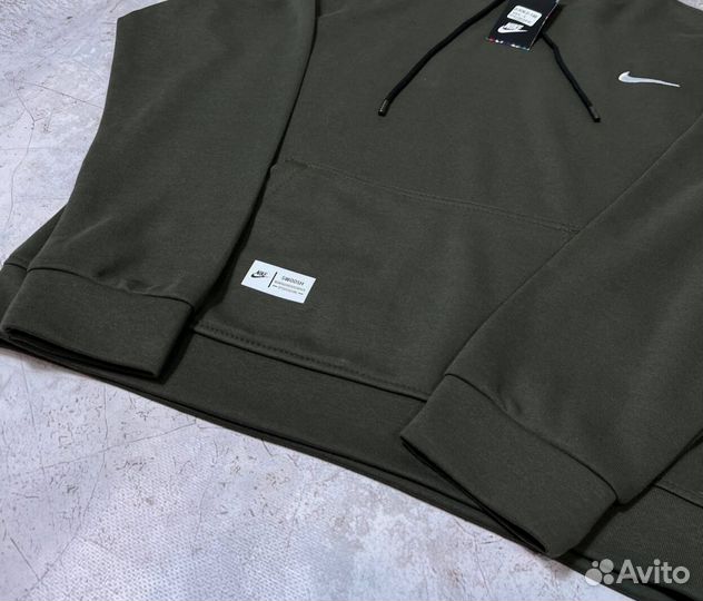 Спортивные костюмы Nike