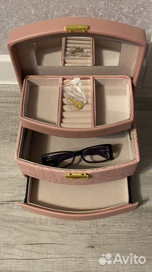 Шкатулка для украшений