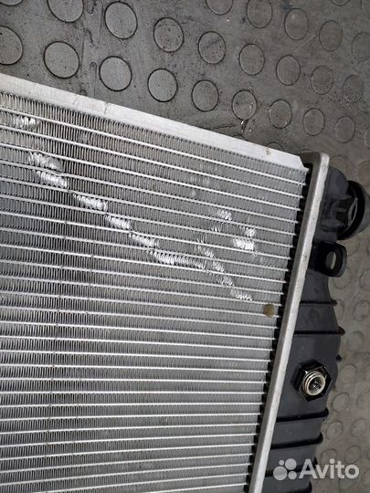 Радиатор охлаждения двигателя Chevrolet Trailblazer, 2001