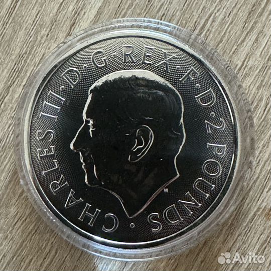 Серебряная монета Беовульф и Грендель 2 фунта 2024