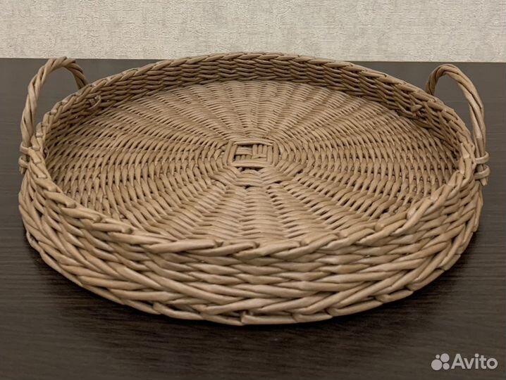 Плетеный поднос