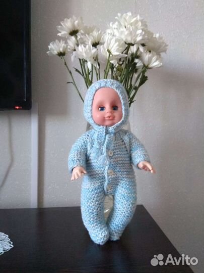 Кукла- пупс в вязаном комбинезоне