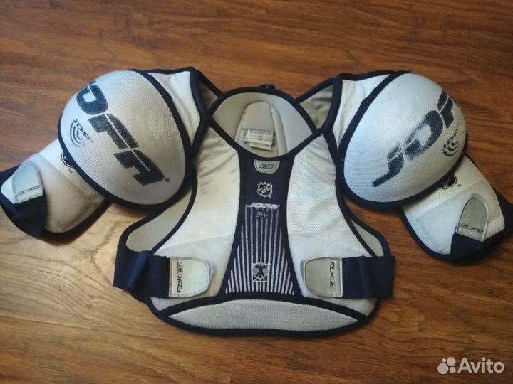 Хоккейную экипировку форму детскую 7-14лет коньки