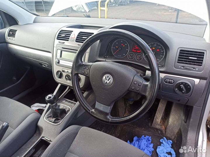 Форсунка топливная Volkswagen Golf 5 2007