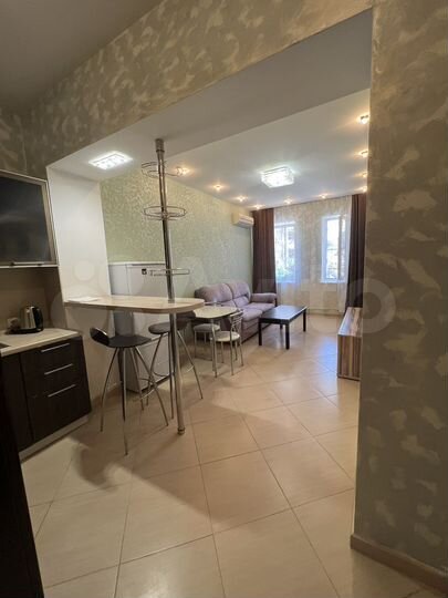 2-к. квартира, 52 м², 1/13 эт.