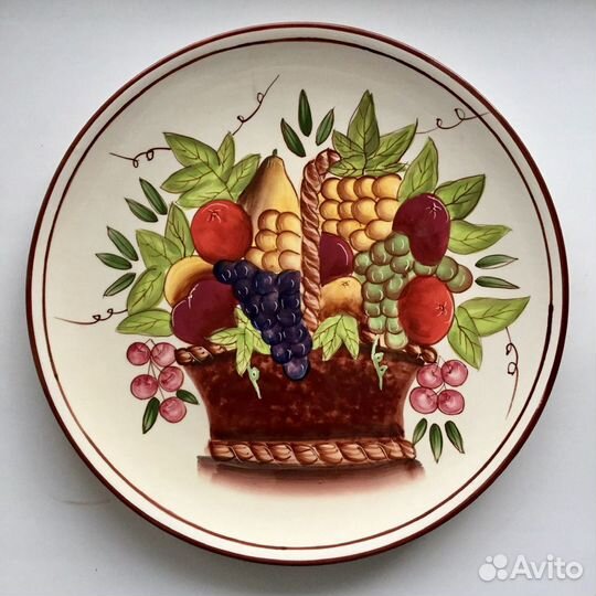 Декоративные тарелки и блюда