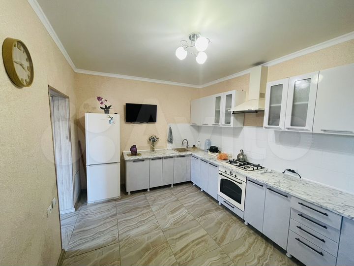 Дом 183 м² на участке 8 сот.