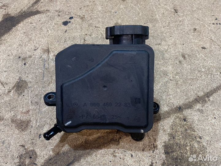 Бачок гур Mercedes-Benz W211 OM642