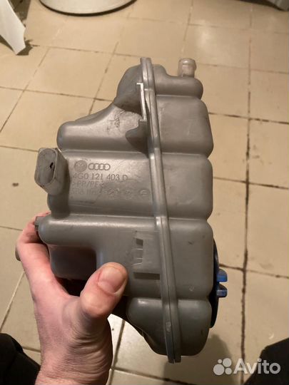 Бачок, компенсационный Audi A6/Audi A7 4G0121403D