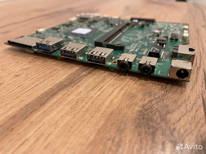 Материнская плата на запчасти