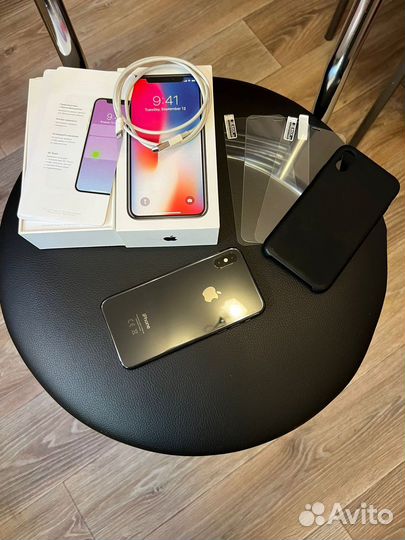 iPhone x 64gb