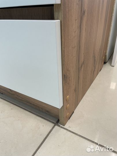 Письменный стол