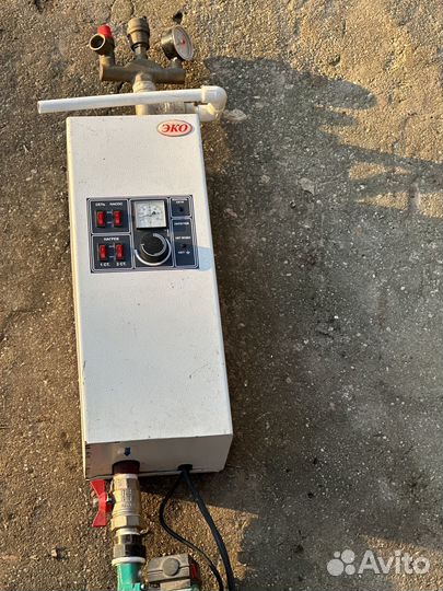 Электрический котел отопления бу + насос + бачёк