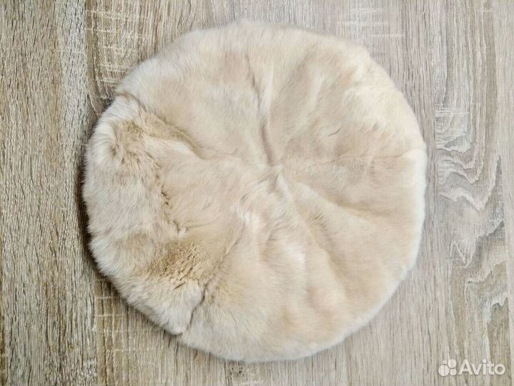 Меховой берет новый