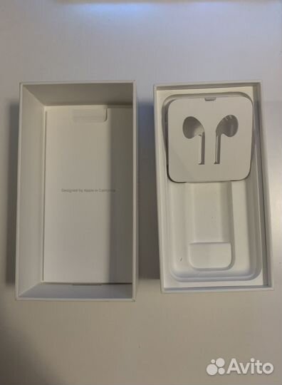 Коробка от розового iPhone 7