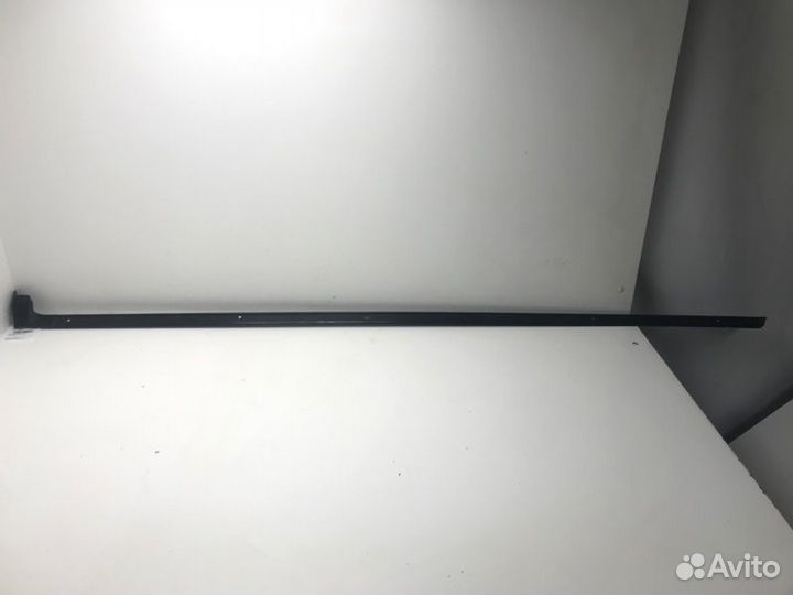 Накладка кузова правая Toyota Camry CV30 2CT 1991