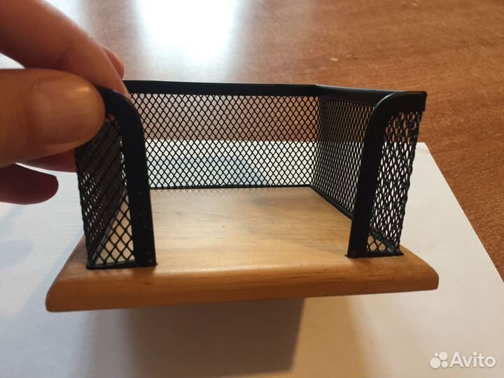 Подставка для бумажного блока размером 10x10x5 см