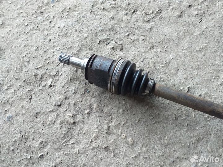 Привод задний правый Toyota Rav4 2.0 2012 год