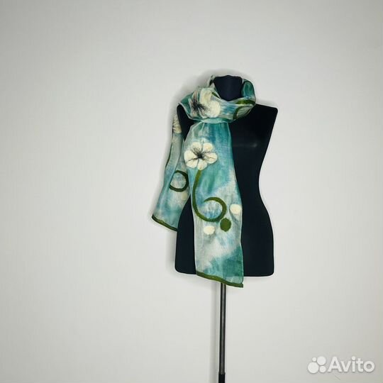 Шарф женский из шёлка и войлока handmade