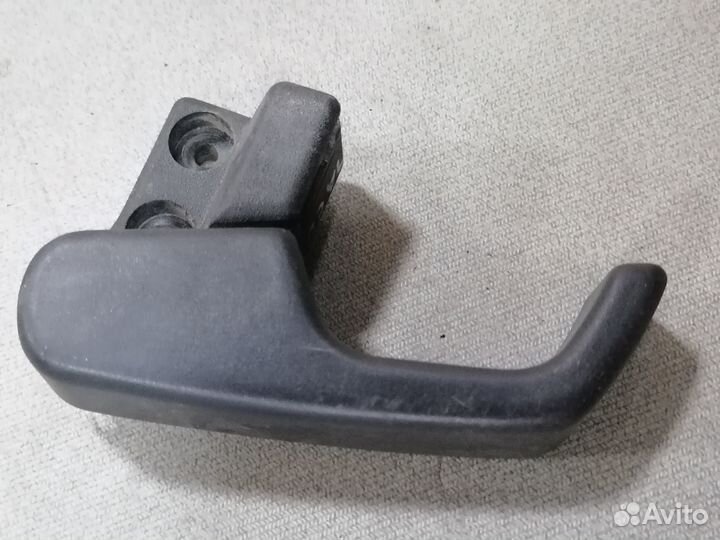 Ручка открывания капота Volkswagen Passat B3 88-93