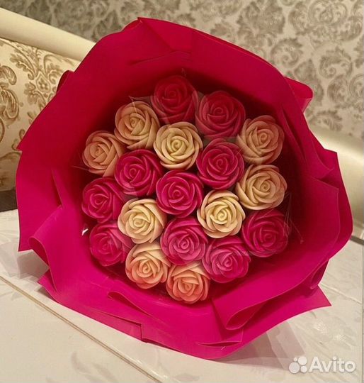 Шоколадный букет розы пионы