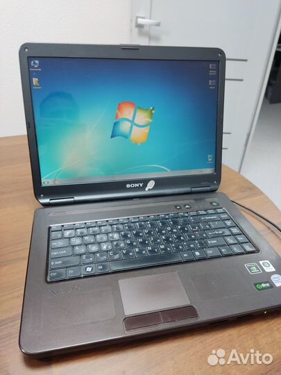 Ноутбук Sony VGN-NR31ZR (Core 2 Duo, 3Gb, SSD)