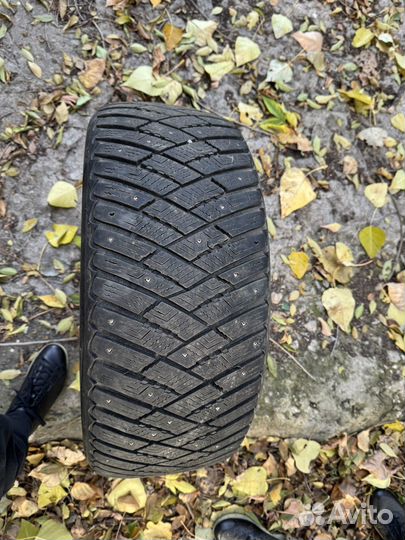 Goodyear Ultragrip Ice Arctic 2.25/50 R17