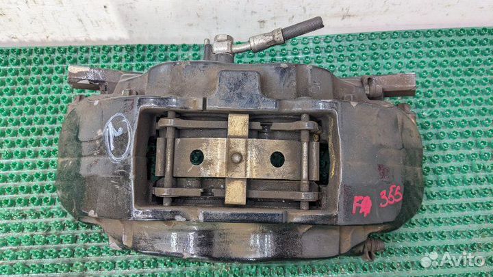 Суппорт тормозной передний правый Land Rover Range