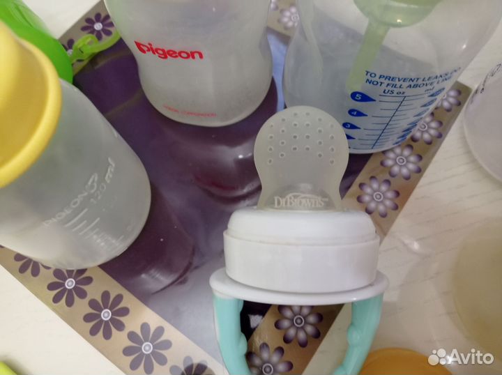 Бутылочки, молокоотсос avent, ложки
