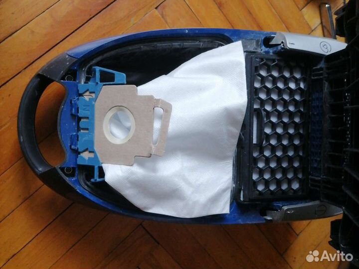 Пылесос Miele S5211: шланг, насадки