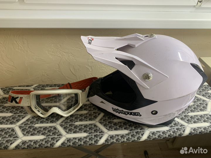 Кроссовый шлем с очками