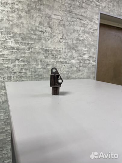 Датчик удара передний Ауди А6 С6