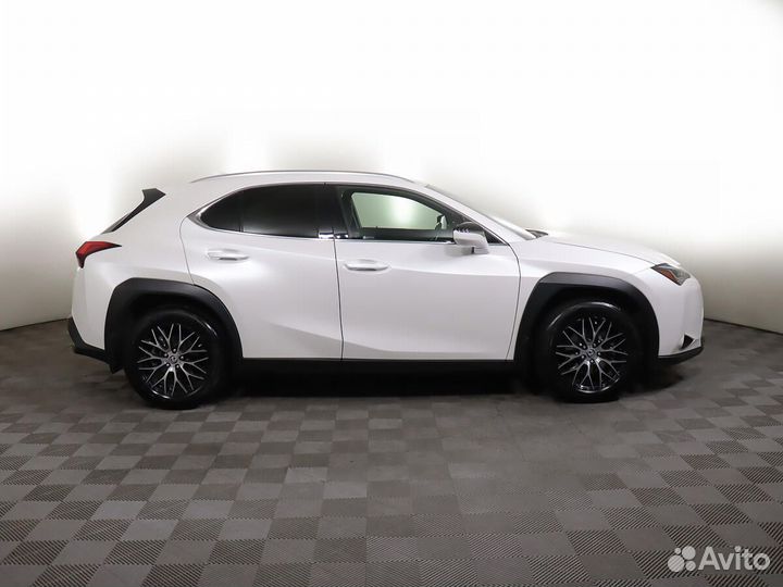 Lexus UX 2.0 CVT, 2020, 108 567 км