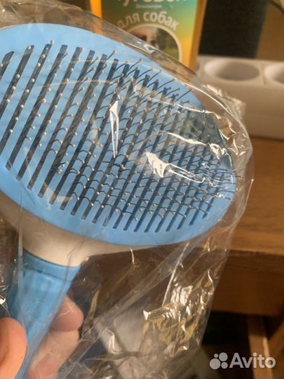 Шампунь для собак и кошек, щетка