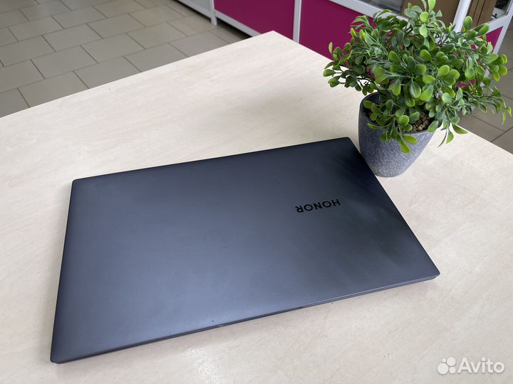 Ультрабук Honor MagicBook 16/Ryzen/8GB/SSD/FHD