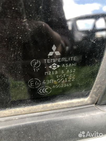 Стекло двери заднее левое Mitsubishi Lancer 9 1.6