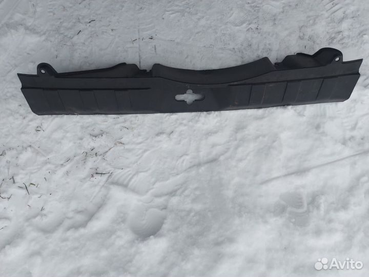 Накладка задней панели Nissan X-Trail T31