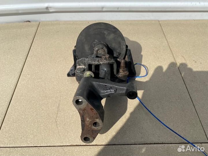 Кронштейн двигателя правый Nissan Primera P12