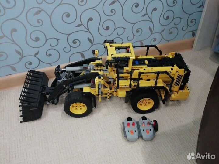 Lego Technic 42030 (собраный)