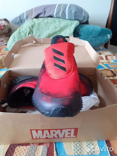 Кроссовки adidas marvel spider man оригенальные