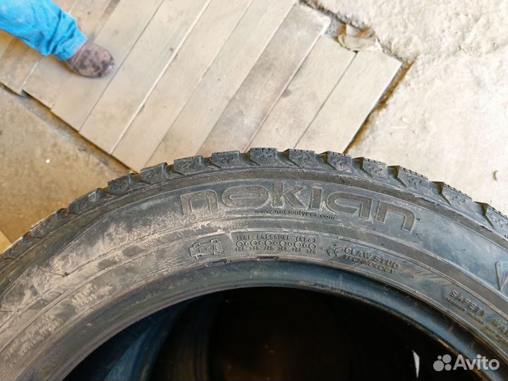 Покрышка на авто