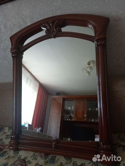 Зеркало настенное