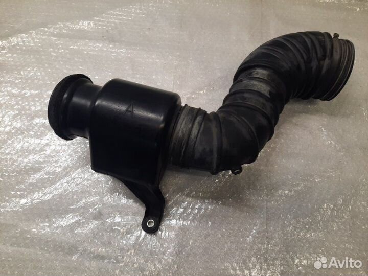 Патрубок воздушного фильтра Toyota Fj Cruiser