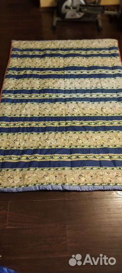 Одеяло синтепоновое, 1,5 *2,0 м, новое