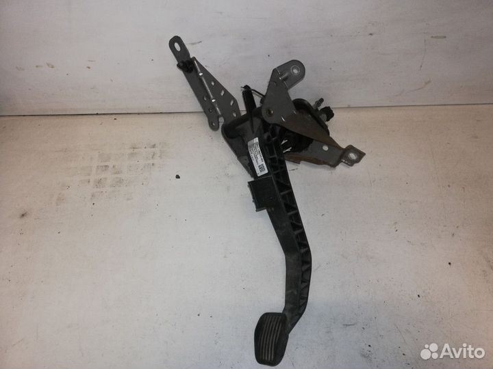Педаль сцепления Ford Focus 2