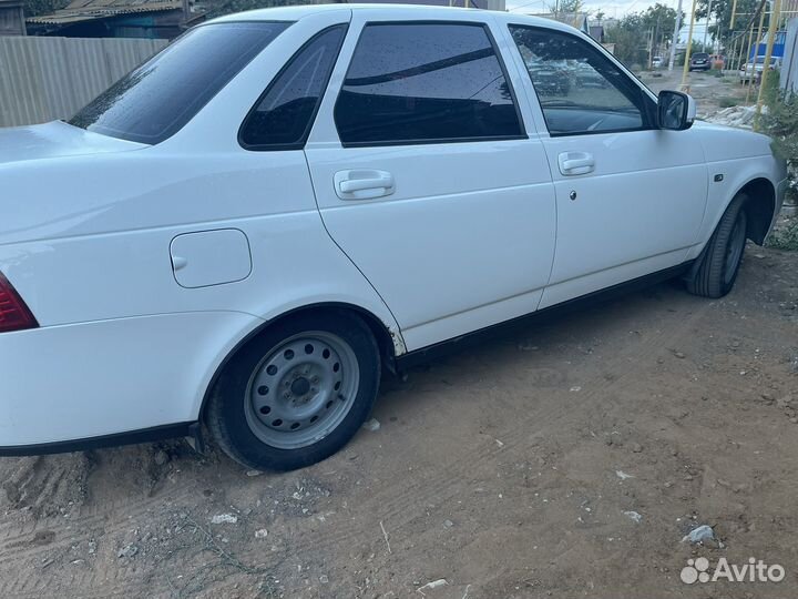 LADA Priora 1.6 МТ, 2011, 300 000 км