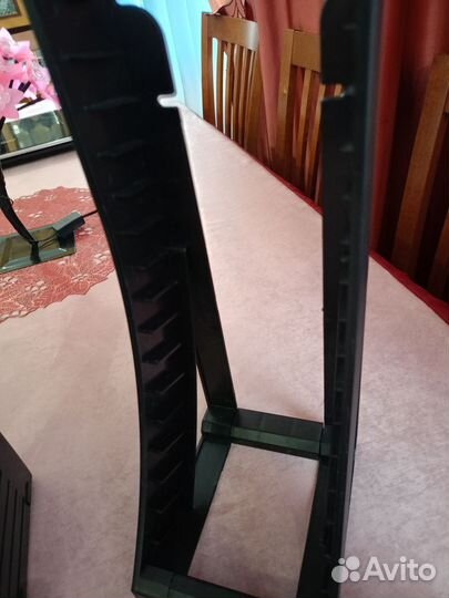 Настольная полка для дисков