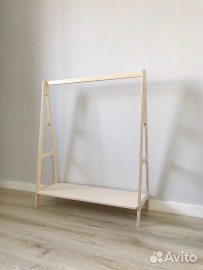 Вешалка гардероб детская Монтессори