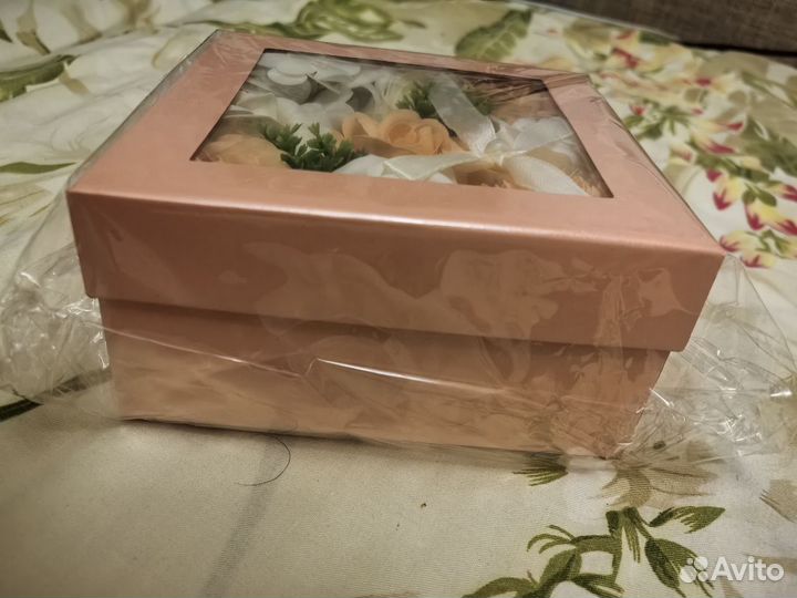 Подарочный набор из мыльных роз