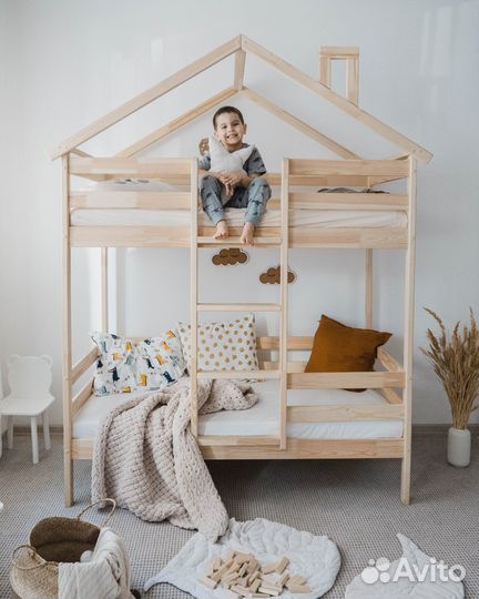 Двухъярусная кровать